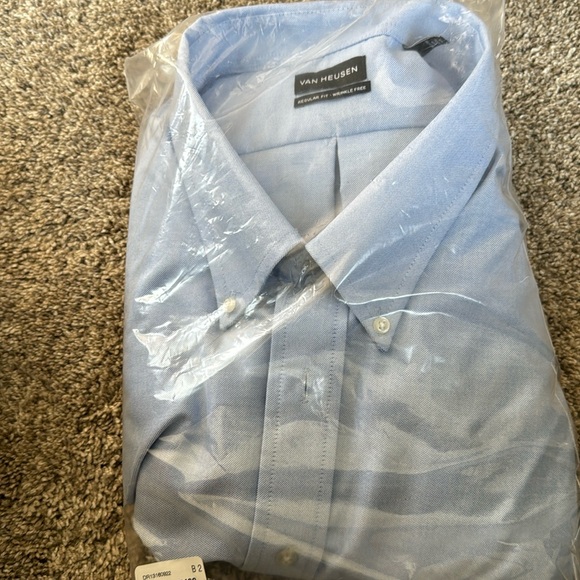 Van Heusen Other - Van Heusen button down long sleeve shirt